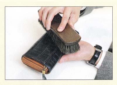 型押しレザー お手入れ