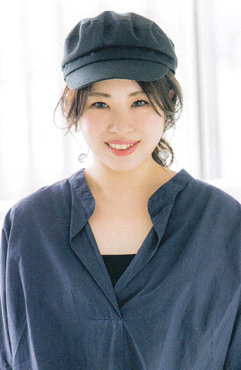 二重あごカバーコーデ