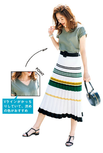 着やせTシャツ コーデ