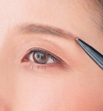 夏のアイブロウ