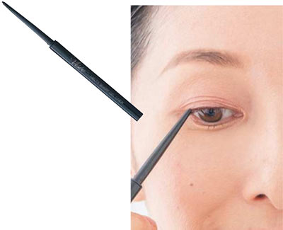 崩れない アイライナー