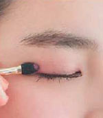 くすみピンクメイク手順2