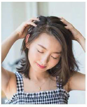 汗のベタつきはドライシャンプーでオフ