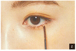 ハーフ顔メイク手順2