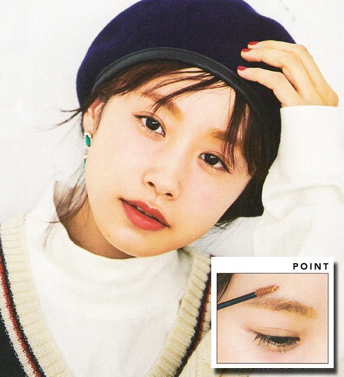 オレンジ眉メイク