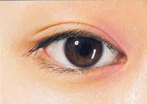 目元差し色メイク3