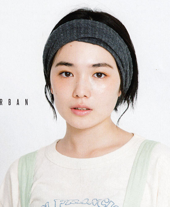 あえてガーリーに「ターバン」