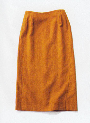 エーケーワン スカート