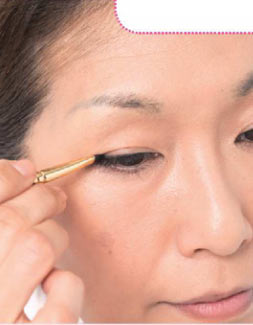 40代 アイシャドウ