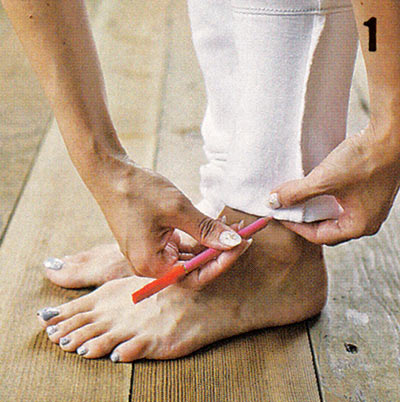 ジーンズ 裾カットオフ