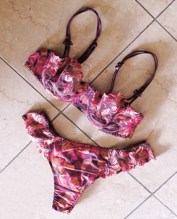 オーバドゥ 下着