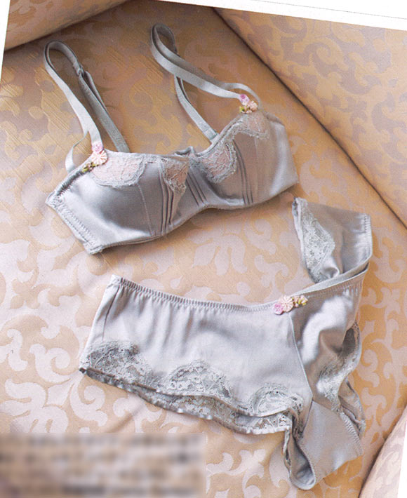 シャンタル・トーマス 下着