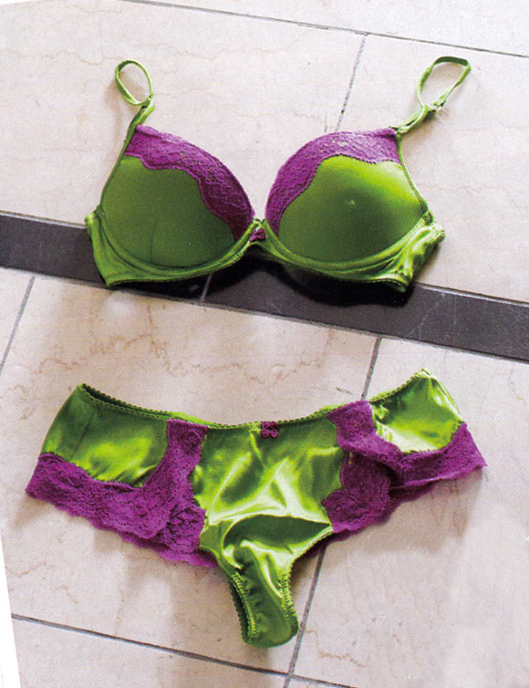 ヴァニーナ・ヴェスペリーニ 下着