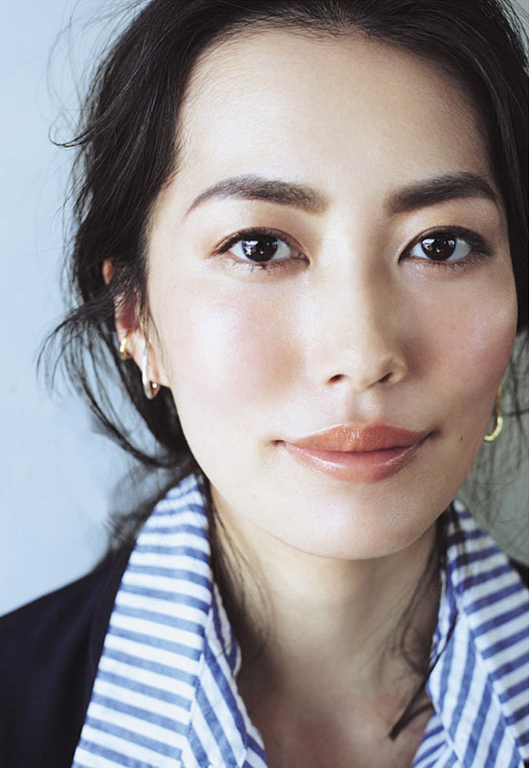 デニムに合う大人メイク