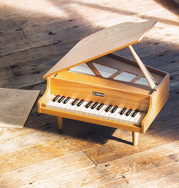 高級ベビーピアノ