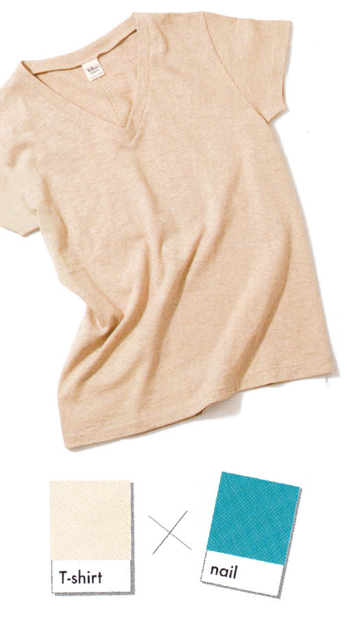 ベージュＴシャツ ネイル